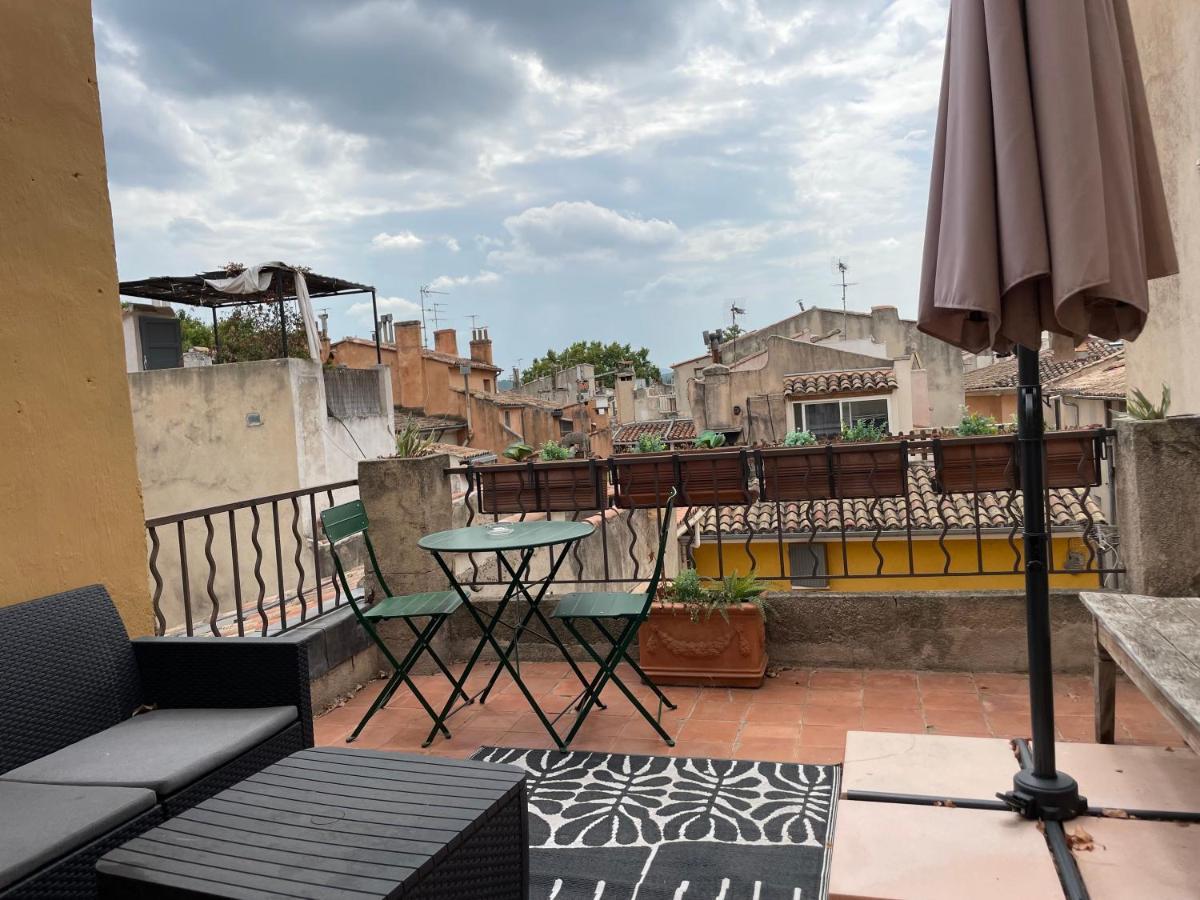 Une Terrasse Sur Les Toits Екс ан Прованс Екстериор снимка